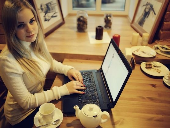 Najlepsze szablony stron internetowych dla małych firm w 2026 – wybierz idealny motyw dla swojego biznesu